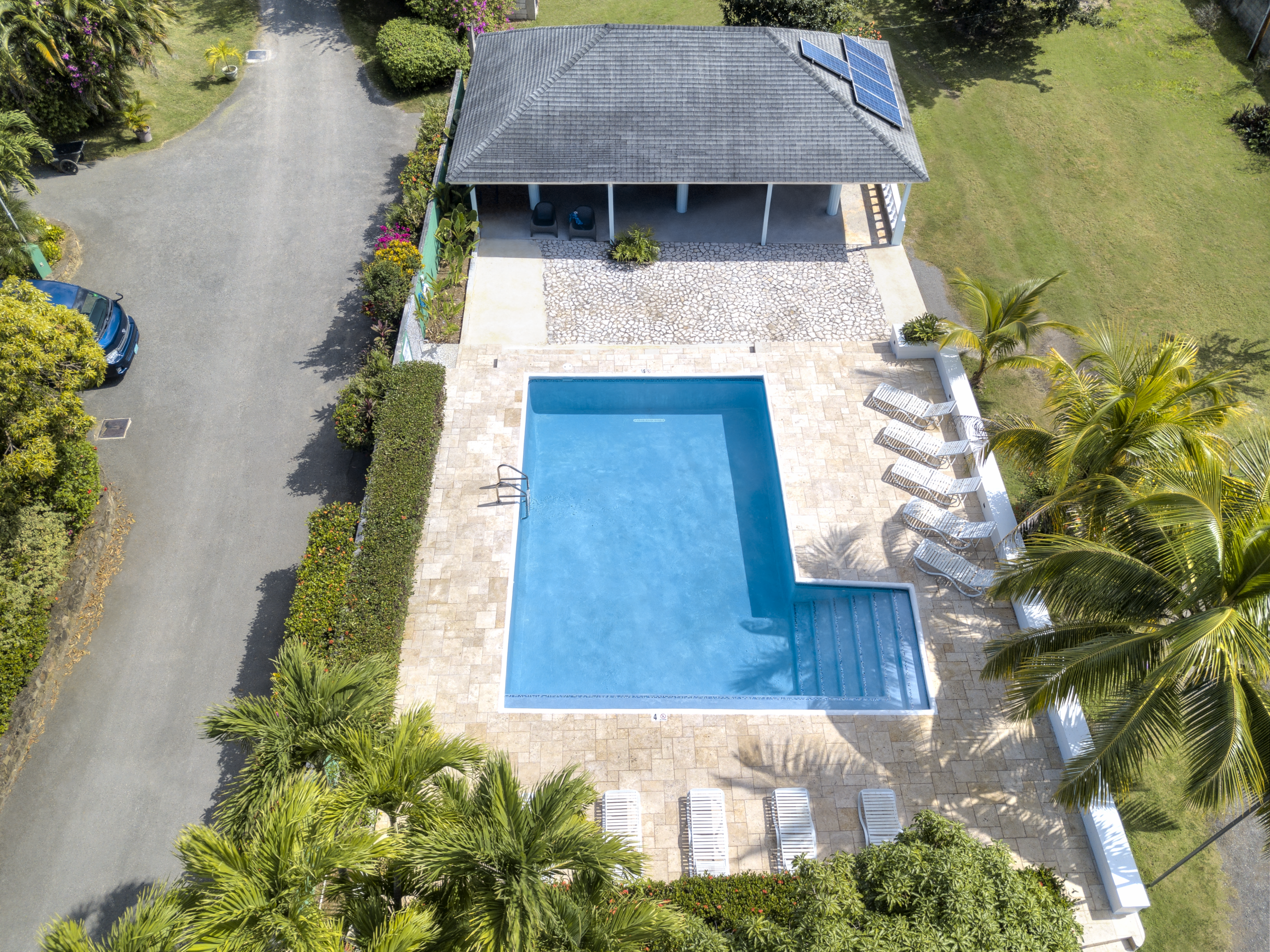 Gardenside Pool